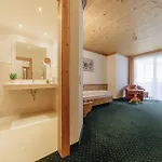 Hirschen 4*