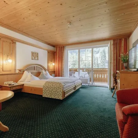 Hirschen Otel Silbertal