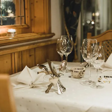 Hirschen Otel Silbertal