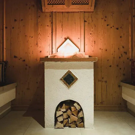 Hirschen Hotel 4*