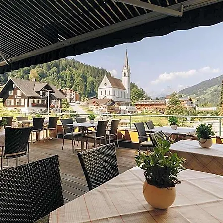Hotel Hirschen Montafon 4*