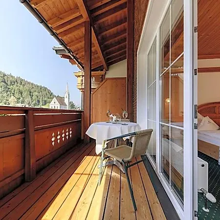 Hirschen Montafon 4*