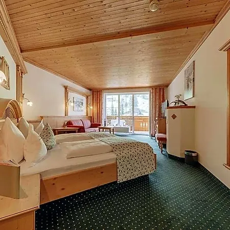 Hirschen Montafon 4*